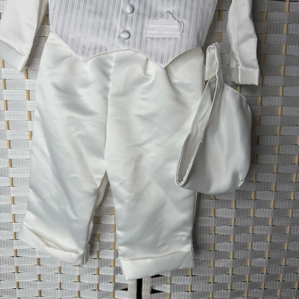 ! NWT. Lauren Madison baby boy Christening Baptism Infant Satin Vest Set w Pant
